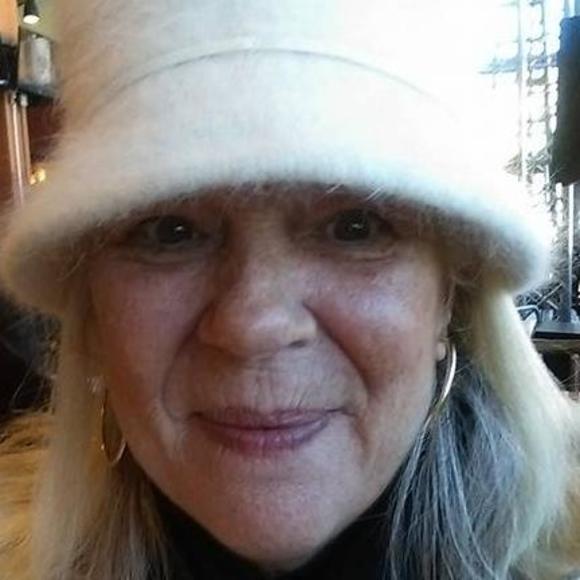 Meet your Posher, Valerie - Picture 1 of 1